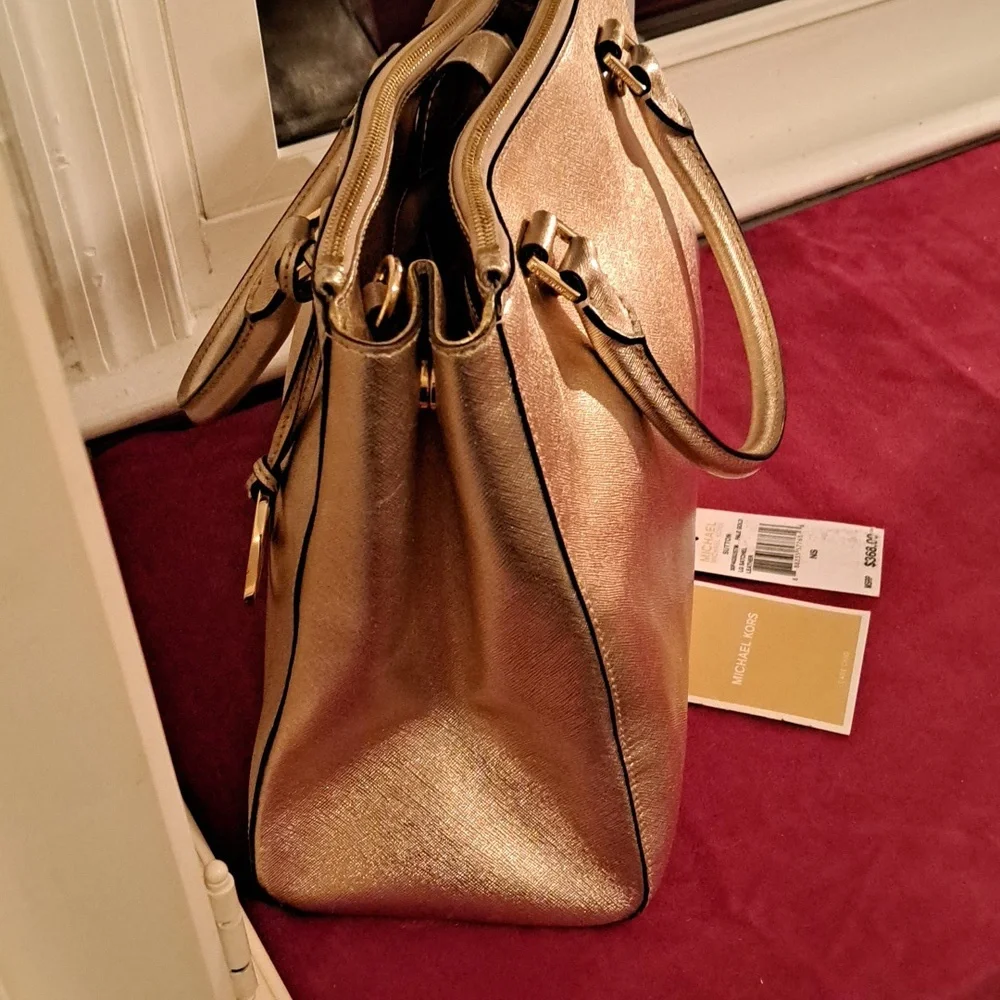 SOLD NEW Michael Kors Sutton Pale Gold Leather Satchel/CBwithTags - Picture 6 of 14